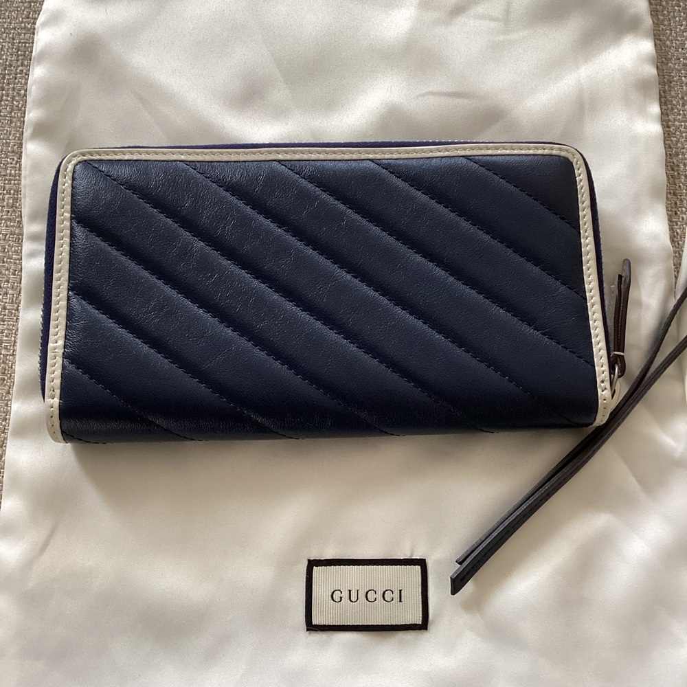 Gucci GG Marmont Camera Purse Navy leather Cross body bag and matching wallet - Picture 10 of 13